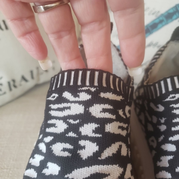 Schutz Sneakers - Picture 3 of 12